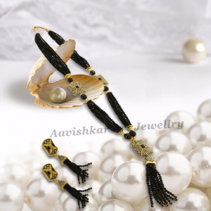 Black tassels mala with tassels earrings